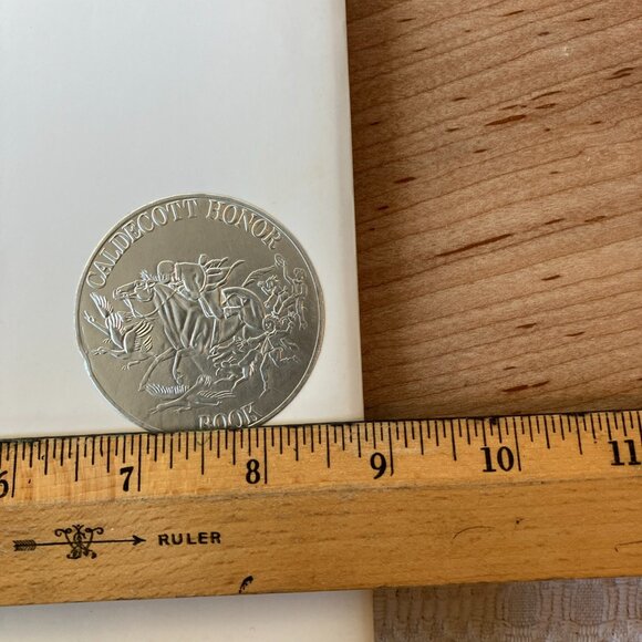 Olivia - Hardcover By Ian Falconer - LIKE NEW CONDITION - Picture 7 of 8